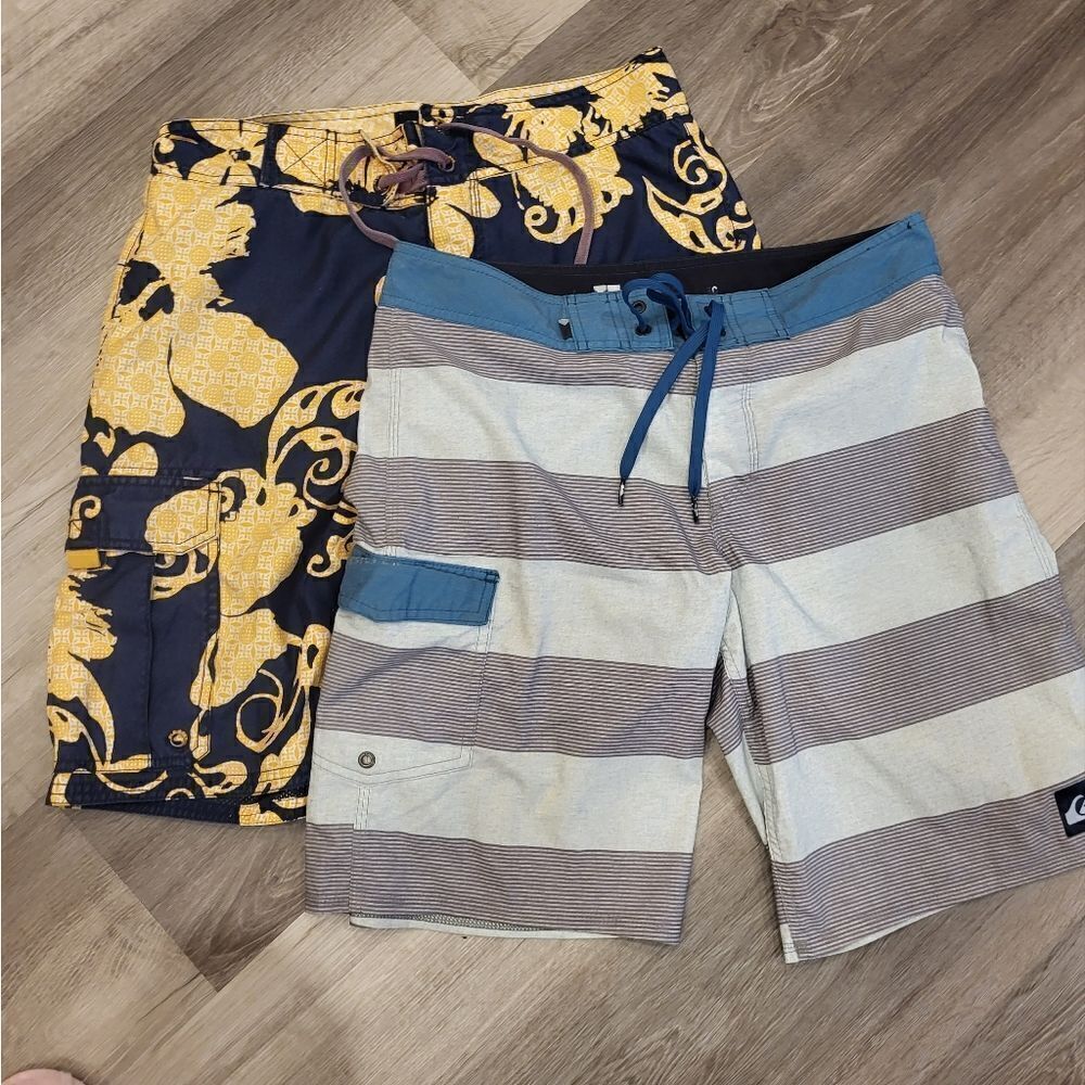 Bundle of 2 men's swim shorts